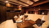 Stereden Ann Esperanz - Formal Dining